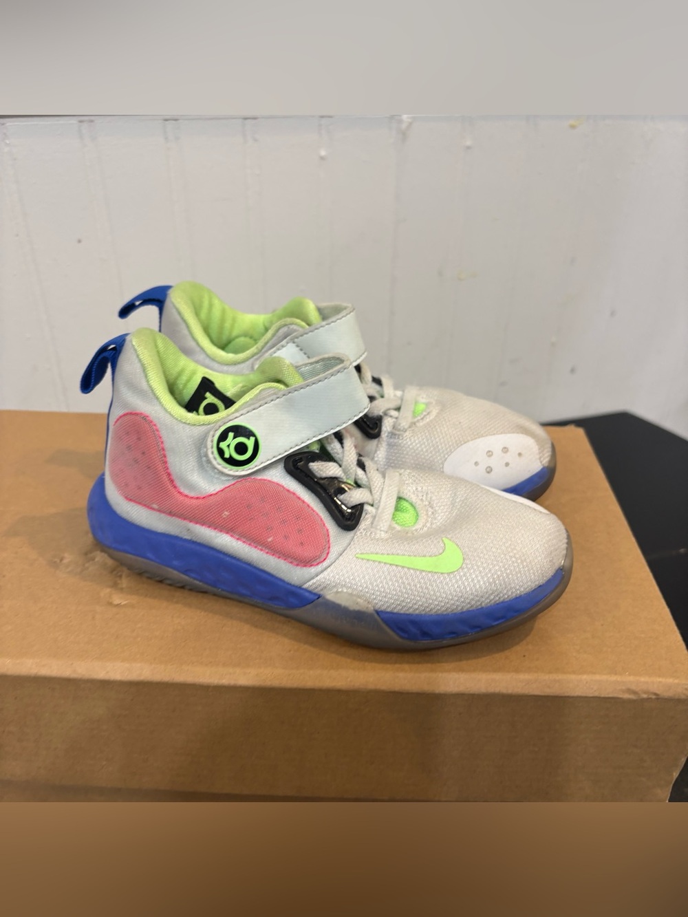 Nike KD Trey 11c VII White Lime Blue Size 6Y Sneakers